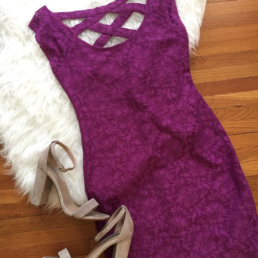 [nollie] lace dress with back detail